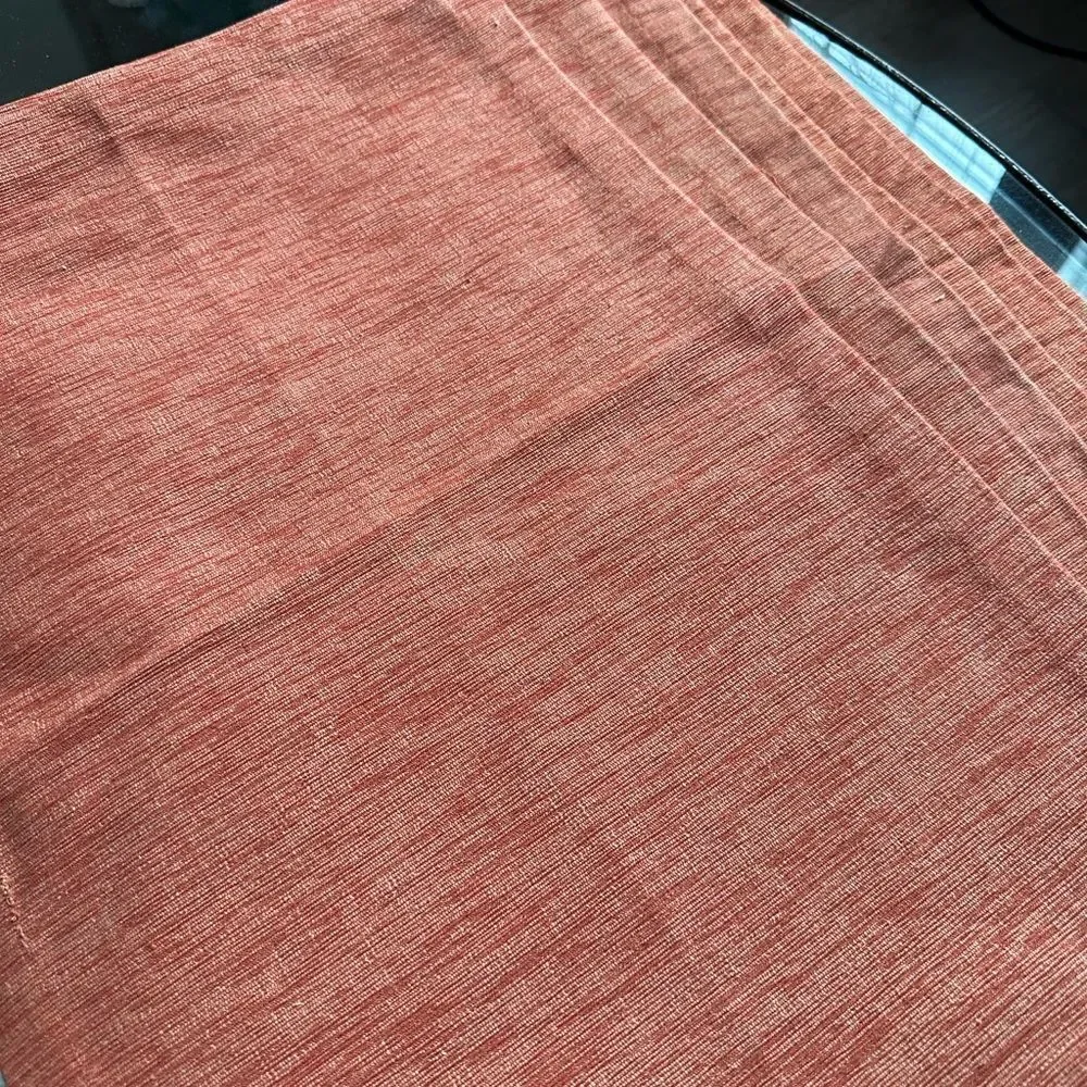 Gloria Vanderbilt striated pattern
